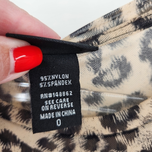 Torrid 0 Mesh Semi Sheer Top Womens Size 12 Leopard Print Tan Black Short Sleeve - Picture 5 of 7